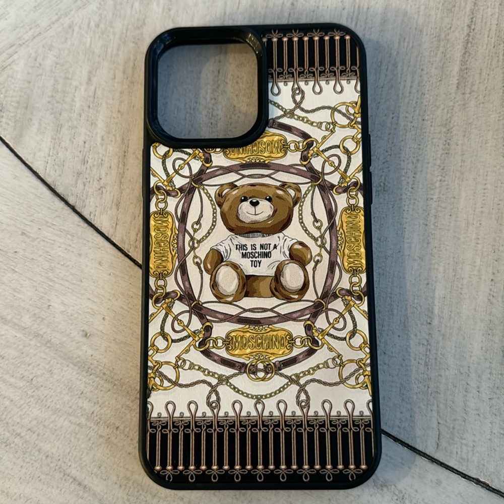 Gently used Moschino 13 pro max iphone for sale!